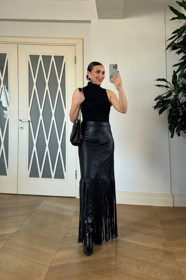 Suni Deri Püskül Detaylı Mini Etek