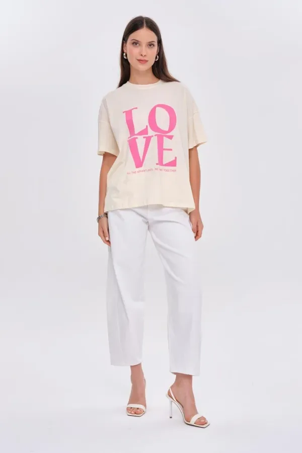 Bisiklet Yaka Love Baskılı Kadın Tişört