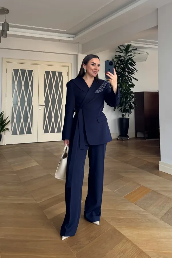 Pelerin Detaylı Blazer Ceket Pantolon Kadın Takım