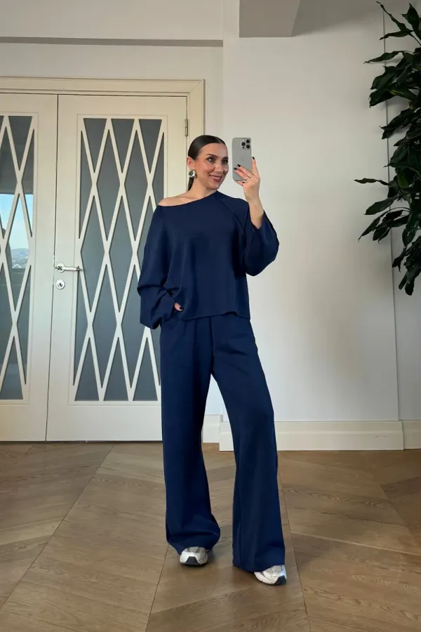 Ensemble sweat-shirt à col bateau et pantalon pour femme