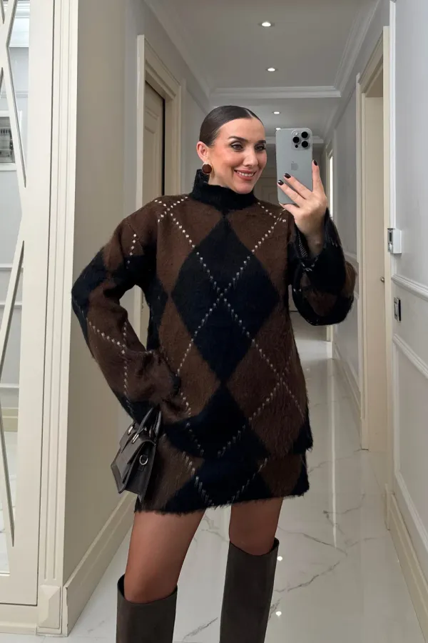 Baklava Desenli  Kazak Etek TrikoTakım