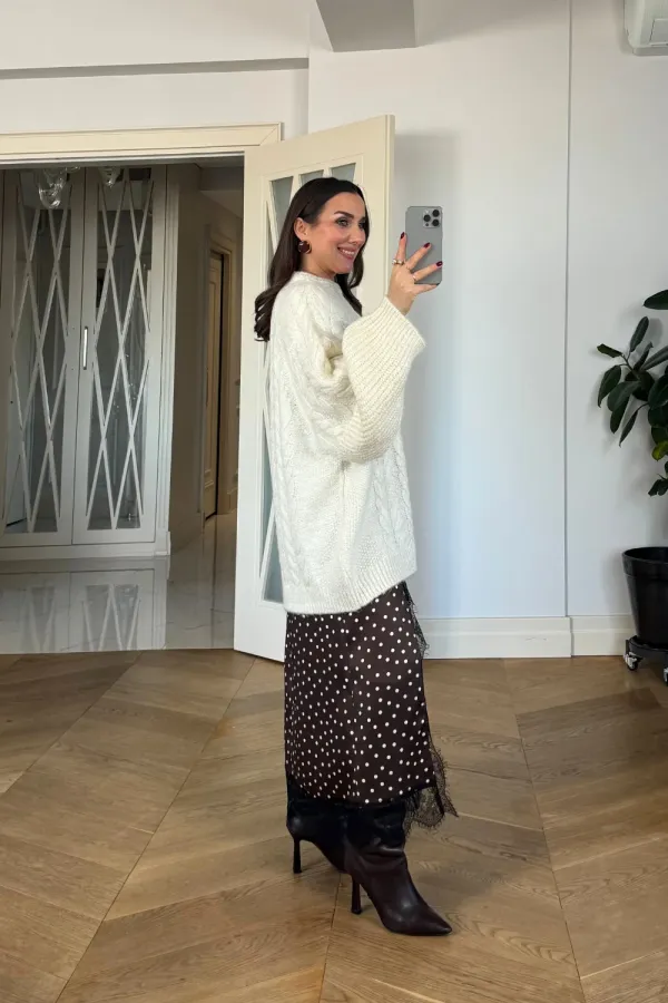 Jupe midi à pois ornée de dentelle