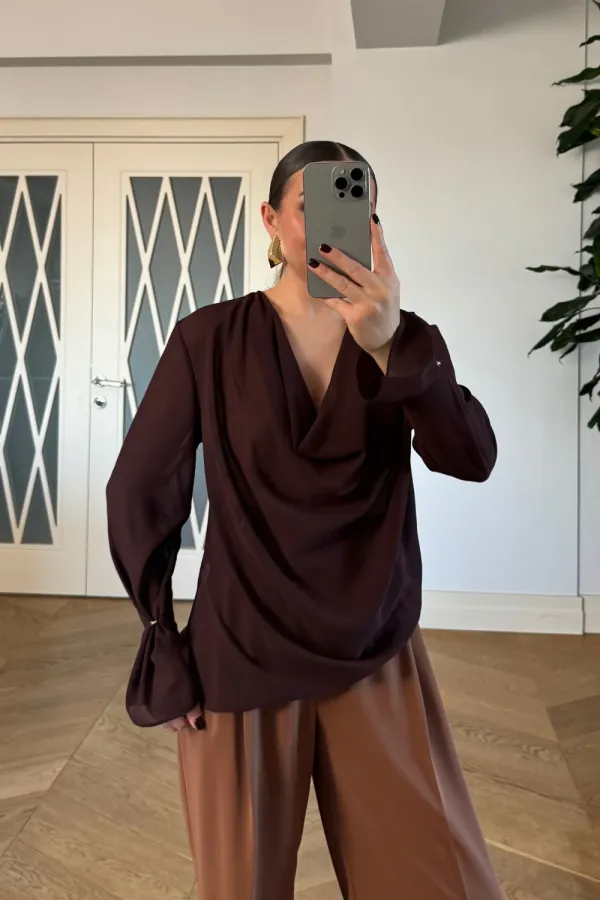 Degaje Yaka Kol Detaylı Bluz