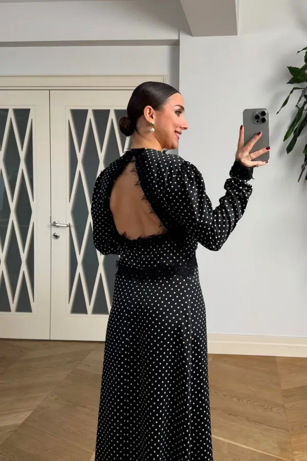 Sırt Dekolteli Puantiyeli Elbise