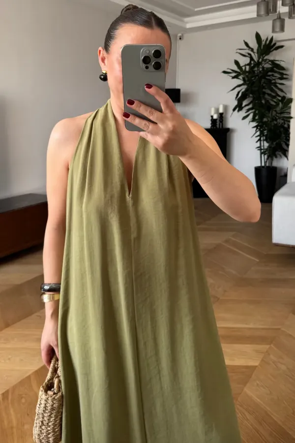 Sırt Dekolteli Uzun Elbise