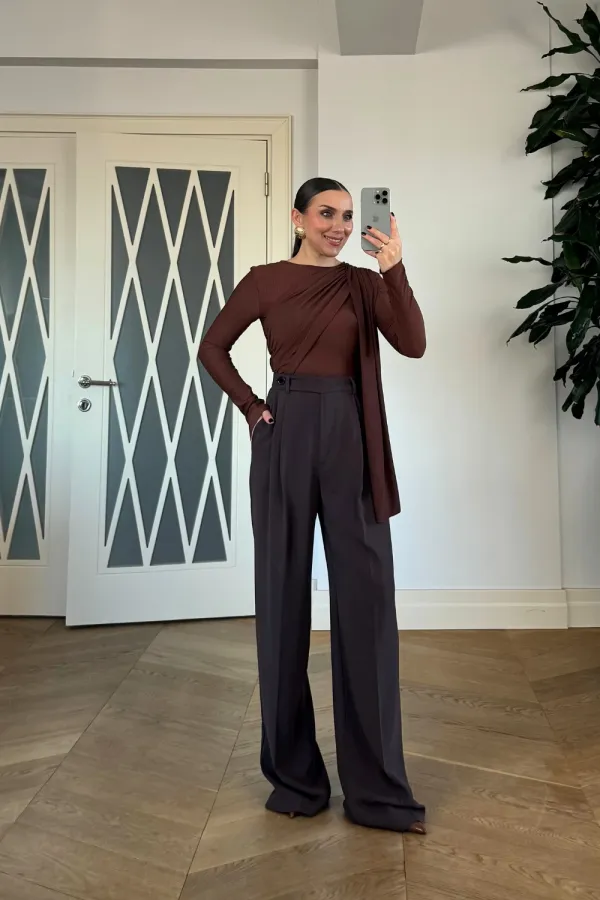 Kemer Detaylı Düz Kesim Kadın Pantolon