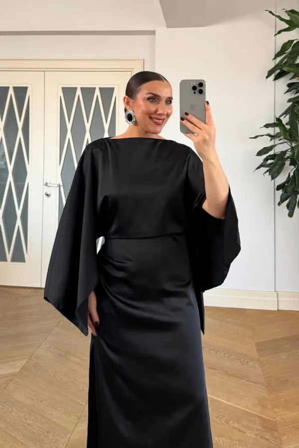 Kayık Yaka Kol Detaylı Saten Elbise