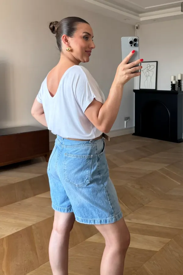 Bisiklet Yaka Arkası V Kadın Tişört