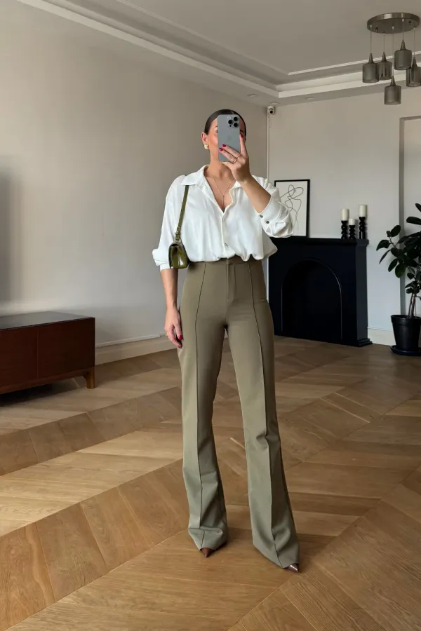 Düğüm Detaylı Kadın Gömlek