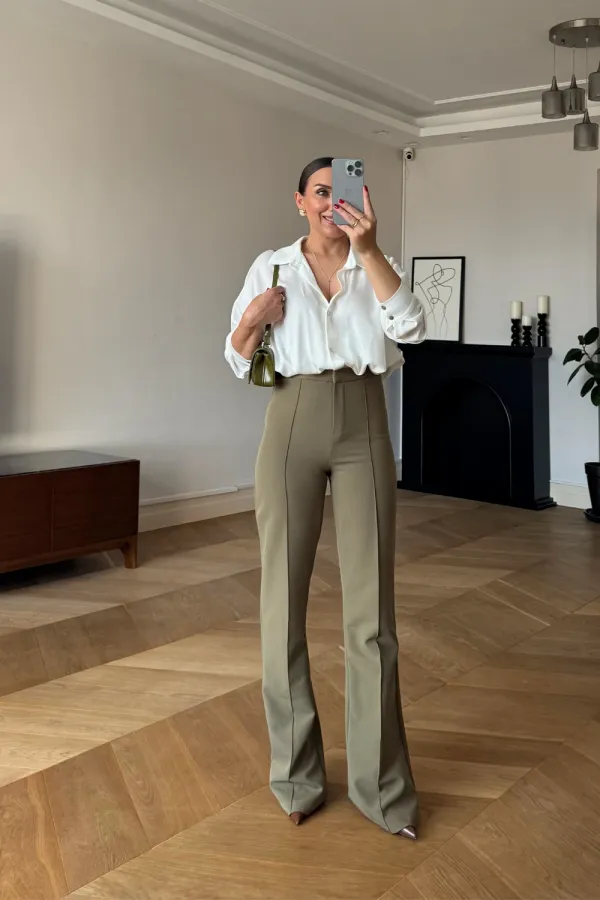 Düğüm Detaylı Kadın Gömlek