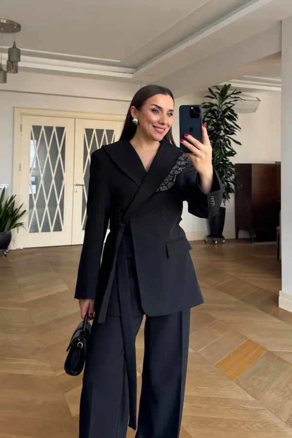 Women's Blazer Jacket and Pants Suit with Cape Detail Women's Blazer Jacket and Pants Suit with Cape Detail