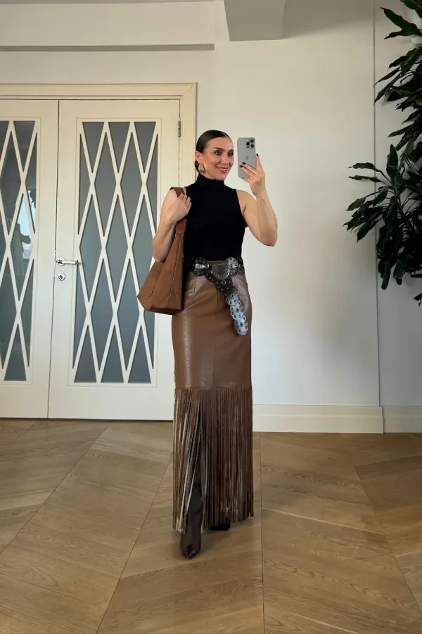 Suni Deri Püskül Detaylı Mini Etek