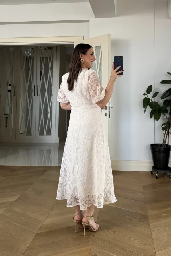 V Yaka Dantel Desenli Midi Elbise