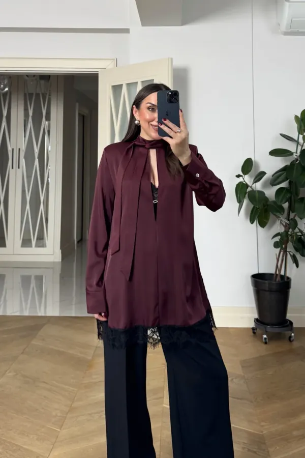 Chemisier à manches longues et col mandarin orné de dentelle