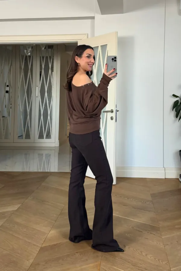 Kayık Yaka Uzun Kollu Bluz