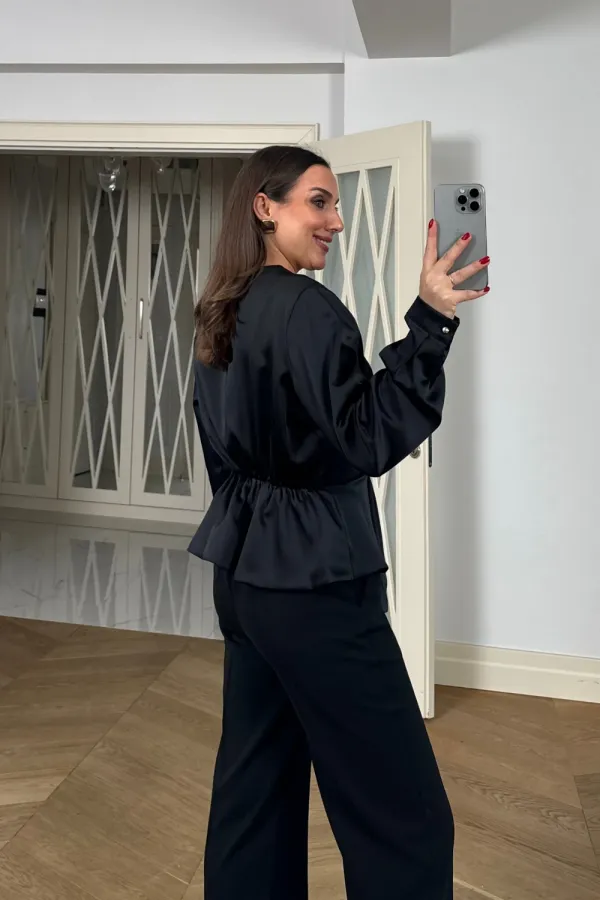 Kruvaze Yaka Uzun Kollu Bluz