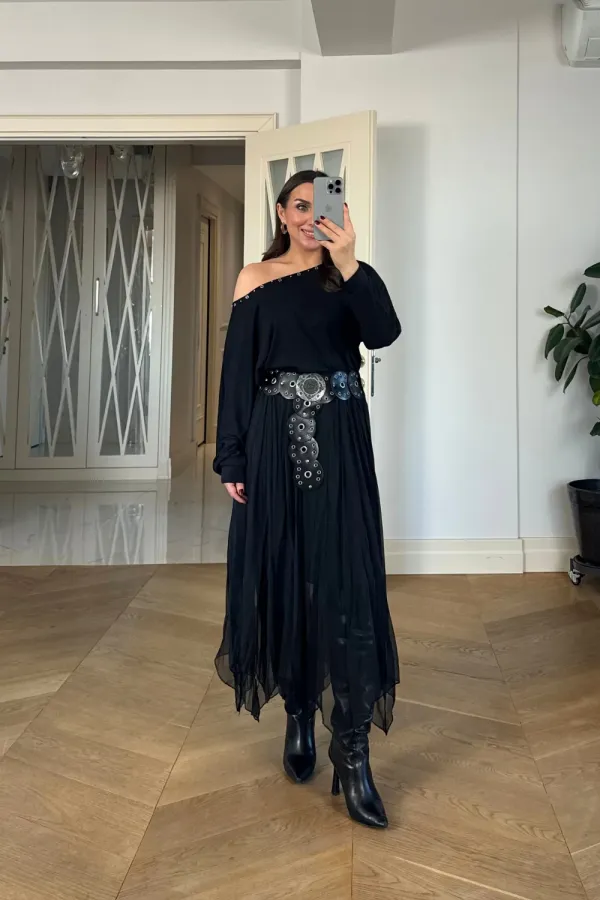 Kayık Yaka Uzun Kollu Bluz