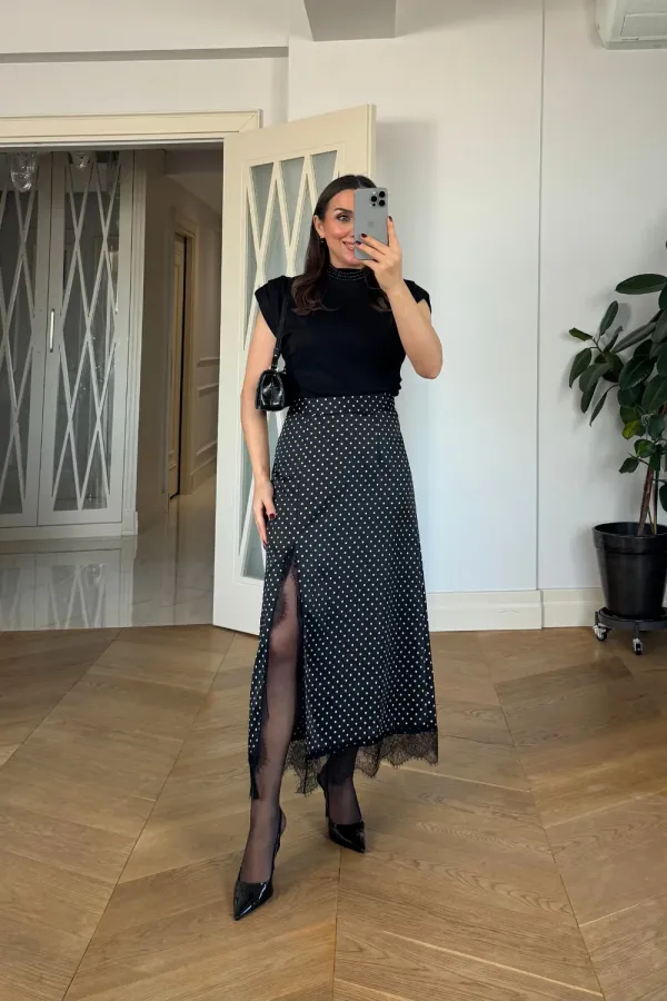 Dantel Detaylı Puantiyeli Midi Etek