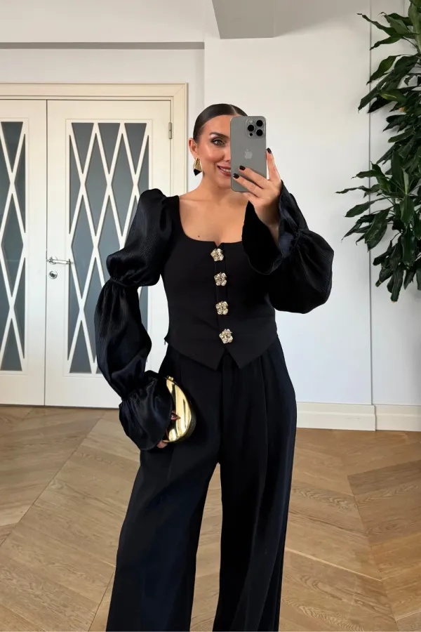 Kare Yaka Uzun Kollu Bluz