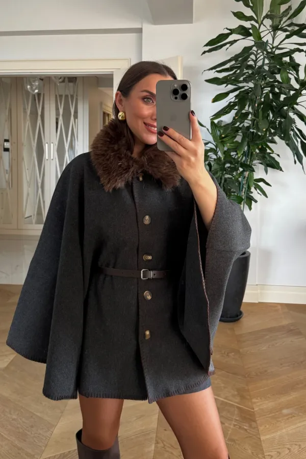 Dikiş Detaylı Suni Kürklü Kaşe Panço