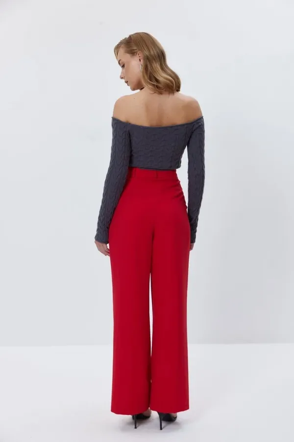 Pull court en maille à col bateau pour femme