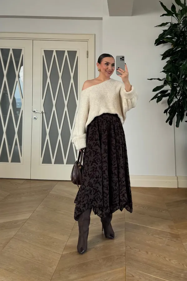 Çiçek Desenli Asimetrik Midi Etek