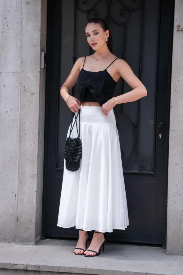 Fiyonk Detaylı Askılı Triko Crop