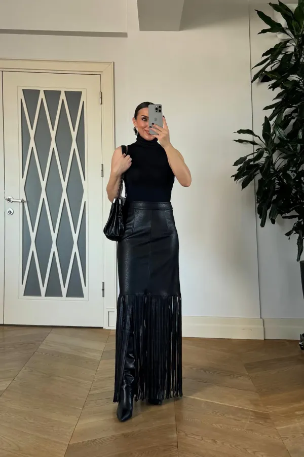 Suni Deri Püskül Detaylı Mini Etek