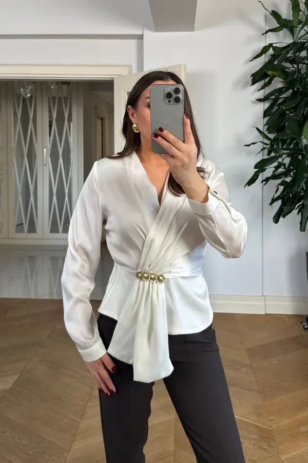 Kruvaze Yaka Uzun Kollu Bluz