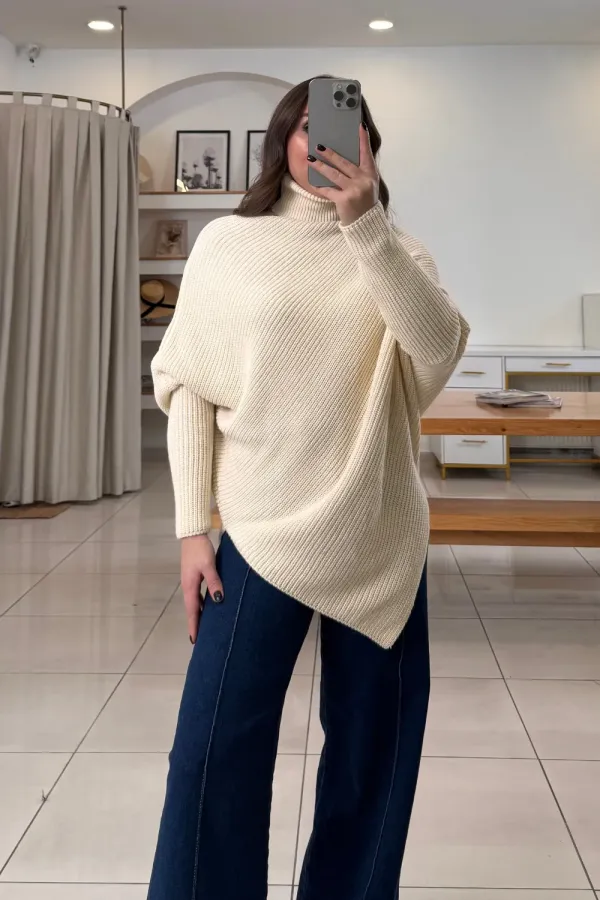 Balıkçı Yaka Asimetrik Triko Kadın Kazak