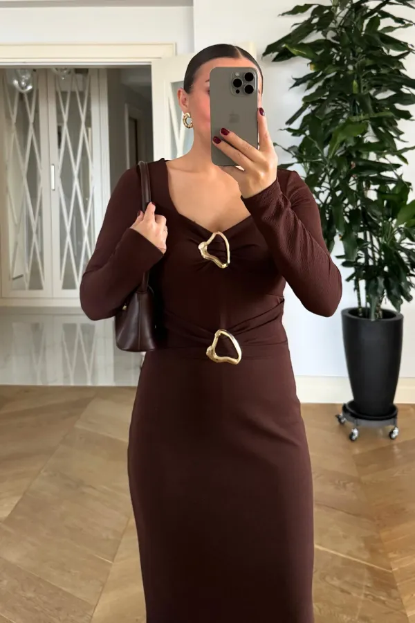 Kalp Yaka Uzun Kollu Elbise