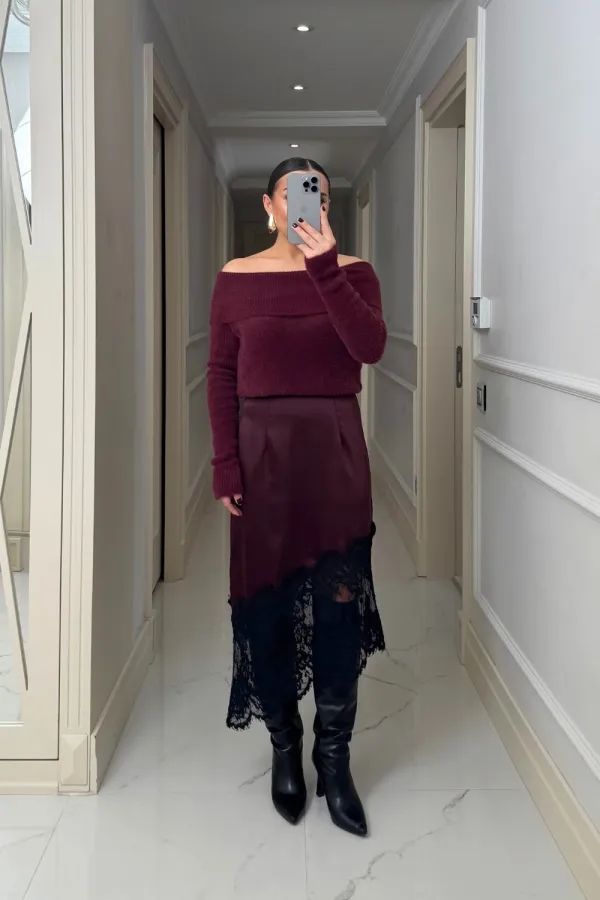 Asimetrik Kesim Dantel Detaylı Saten Etek