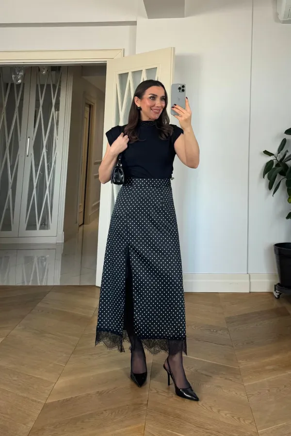 Dantel Detaylı Puantiyeli Midi Etek