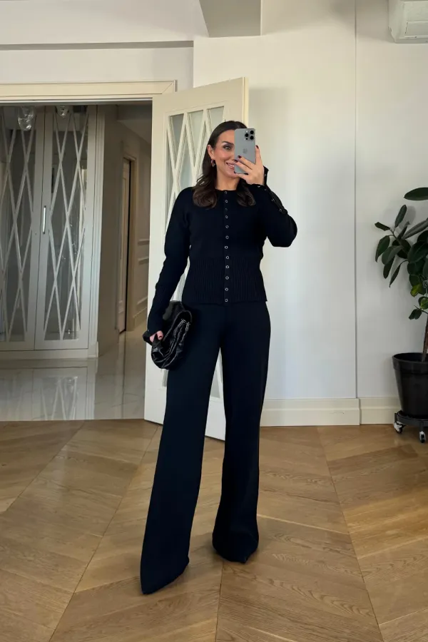 Bisiklet Yaka Çıtçıt Detaylı Triko Takım