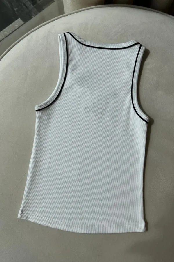 U Yaka İşlemeli Kadın Atlet