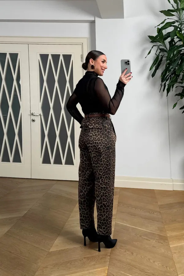 Kemerli Leopar Desenli Kadın Pantolon