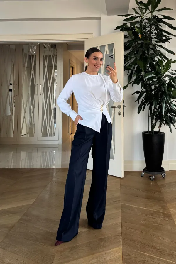 Toka Detaylı Uzun Kollu Bluz