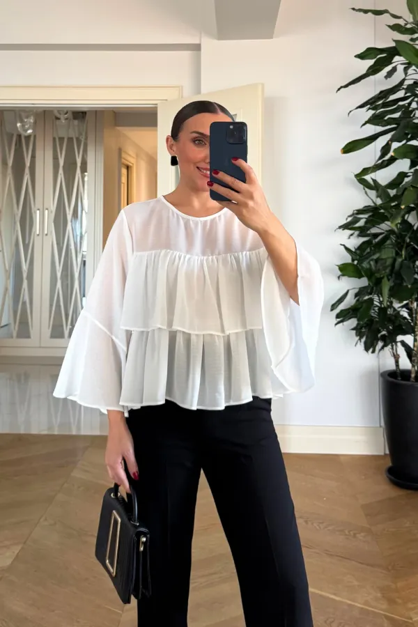 Kloş Kol Detaylı Fırfırlı Bluz