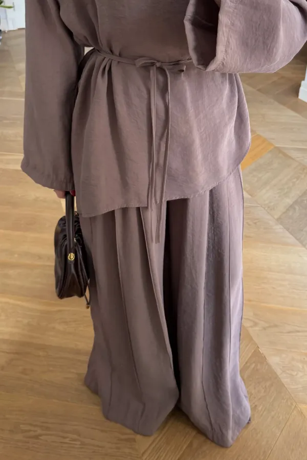 Pleated Detail Blouse and Pants Set Pleated Detail Blouse and Pants Set