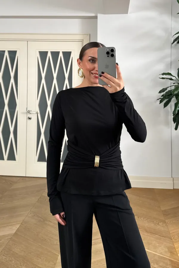 Kayık Yaka Uzun Kollu Bluz