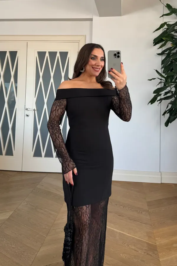 Madonna Yaka Dantel Detaylı Elbise