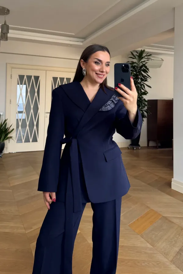 Pelerin Detaylı Blazer Ceket Pantolon Kadın Takım