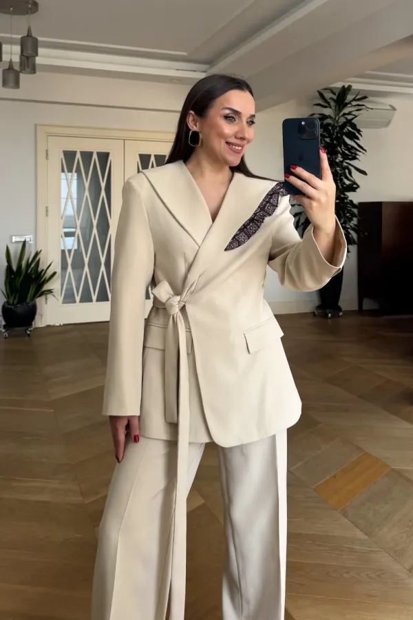 Women's Blazer Jacket and Pants Suit with Cape Detail Women's Blazer Jacket and Pants Suit with Cape Detail