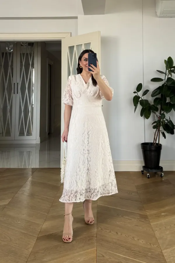 V Yaka Dantel Desenli Midi Elbise