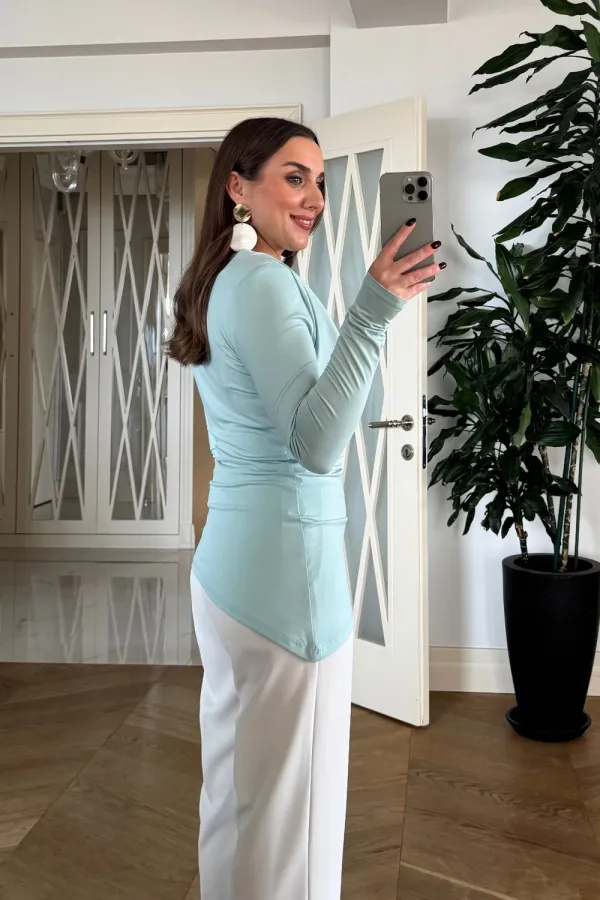 Vatkalı Asimetrik Uzun Kollu Bluz