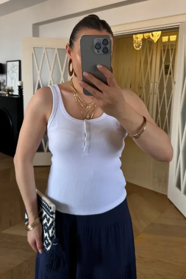 U Yaka Düğmeli Kadın Atlet