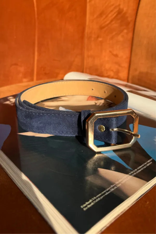Ceinture femme en daim avec boucle dorée