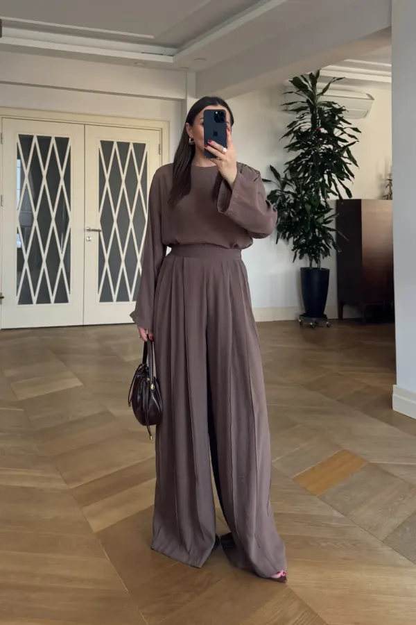 Pleated Detail Blouse and Pants Set Pleated Detail Blouse and Pants Set