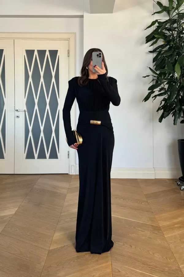 Büzgü Detaylı Vatkalı Uzun Elbise