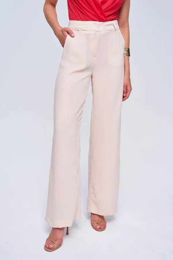 Yırtmaç Detaylı Bol Paça Kadın Pantolon